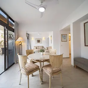  Apartment Oasis Bay - Cliffs, Beach, Town Center Spain