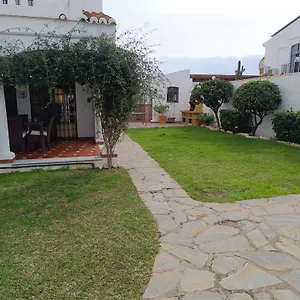  Holiday home Chalet Junto Al Mar Con Jardin Privado Spain